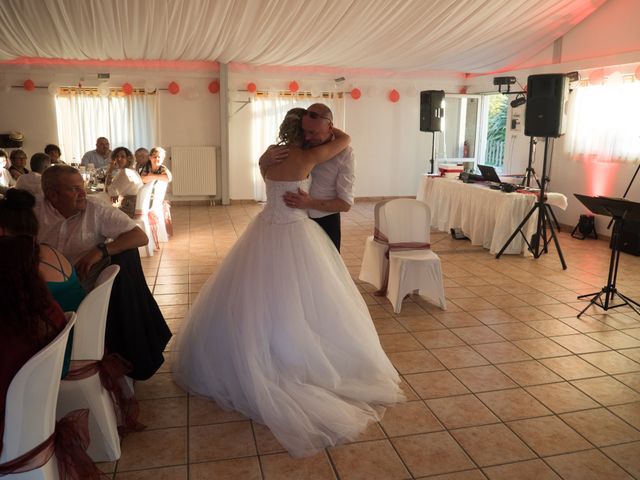 Le mariage de Nicolas et Lindsay à Guidel, Morbihan 51