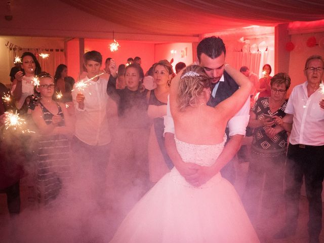 Le mariage de Nicolas et Lindsay à Guidel, Morbihan 60