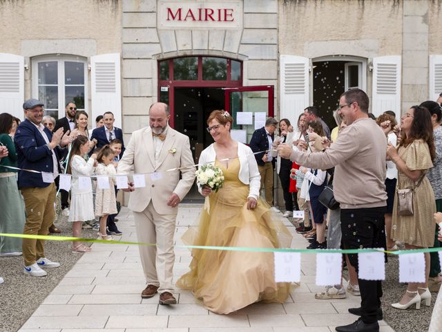 Le mariage de Patrick et Isabelle à Saint-Pont, Allier 8