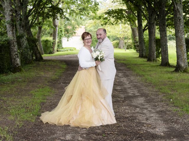 Le mariage de Patrick et Isabelle à Saint-Pont, Allier 13