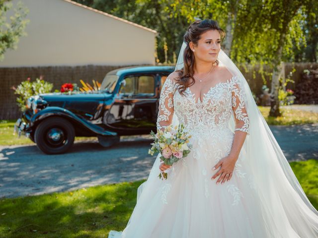 Le mariage de Maxime et Lesly à Léoville, Charente Maritime 1