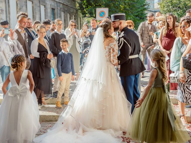 Le mariage de Maxime et Lesly à Léoville, Charente Maritime 16