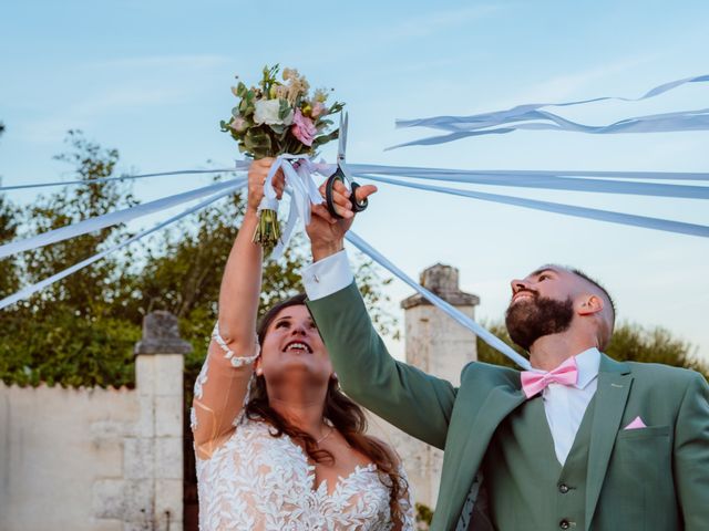 Le mariage de Maxime et Lesly à Léoville, Charente Maritime 24