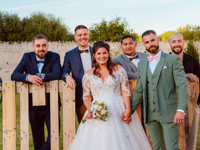 Le mariage de Maxime et Lesly à Léoville, Charente Maritime 27