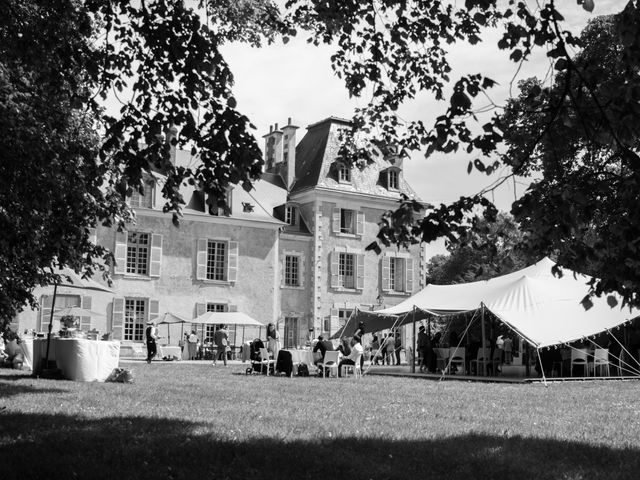 Le mariage de Lorris et Maya à Chevilly, Loiret 4