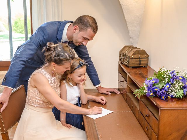 Le mariage de Julien et Ioana à Mirabeau, Vaucluse 1