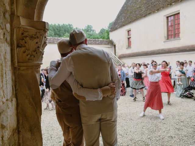 Le mariage de Rémi et Kévin à Bourges, Cher 69