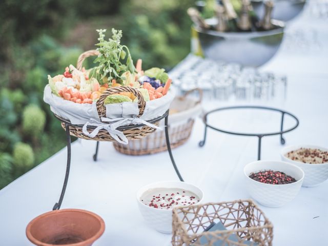 Le mariage de Matthieu et Elodie à Roquemaure, Gard 10