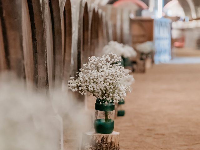 Le mariage de Eric et Leslie à Beaujeu, Rhône 8