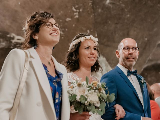 Le mariage de Eric et Leslie à Beaujeu, Rhône 9