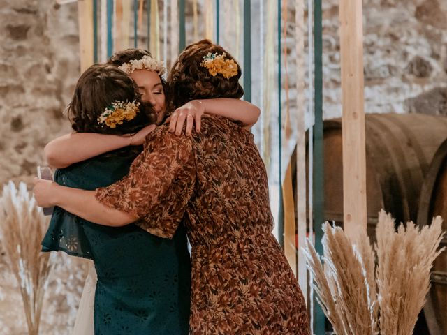 Le mariage de Eric et Leslie à Beaujeu, Rhône 11