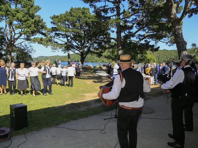 Le mariage de Philippe et Dörte à Dirinon, Finistère 32