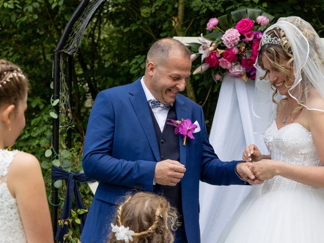 Le mariage de Jerome et Annabelle à Barberey-Saint-Sulpice, Aube 16