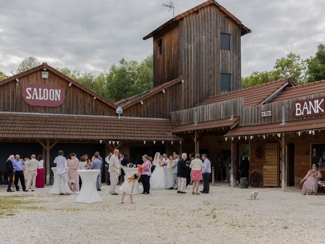 Le mariage de Jerome et Annabelle à Barberey-Saint-Sulpice, Aube 17