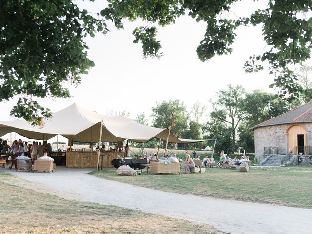 Le mariage de Jérémie et Lisa à Salt-en-Donzy, Loire 33