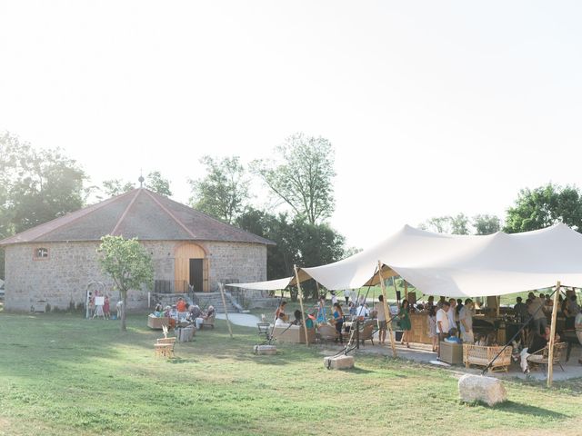 Le mariage de Jérémie et Lisa à Salt-en-Donzy, Loire 40