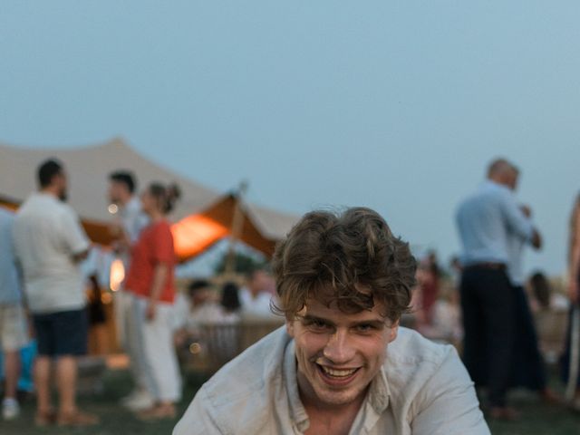 Le mariage de Jérémie et Lisa à Salt-en-Donzy, Loire 52