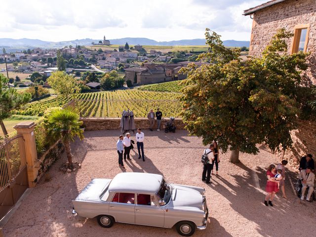 Le mariage de Mickael et Noria à Saint-Laurent-d&apos;Oingt, Rhône 31