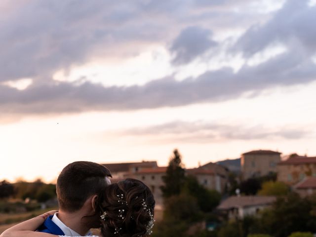Le mariage de Mickael et Noria à Saint-Laurent-d&apos;Oingt, Rhône 36
