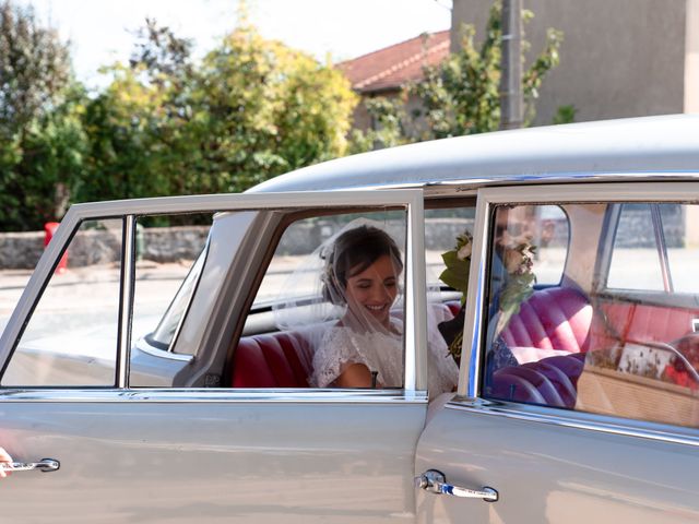 Le mariage de Mickael et Noria à Saint-Laurent-d&apos;Oingt, Rhône 16