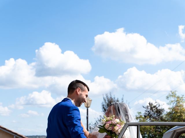 Le mariage de Mickael et Noria à Saint-Laurent-d&apos;Oingt, Rhône 17