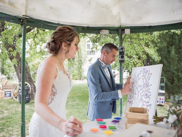 Le mariage de Michael et Elodie à Lussas, Ardèche 16