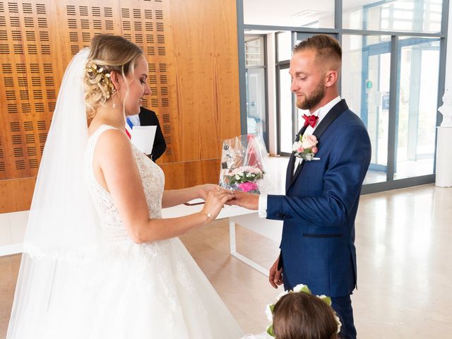 Le mariage de Alexandre et Marine à Juvignac, Hérault 16