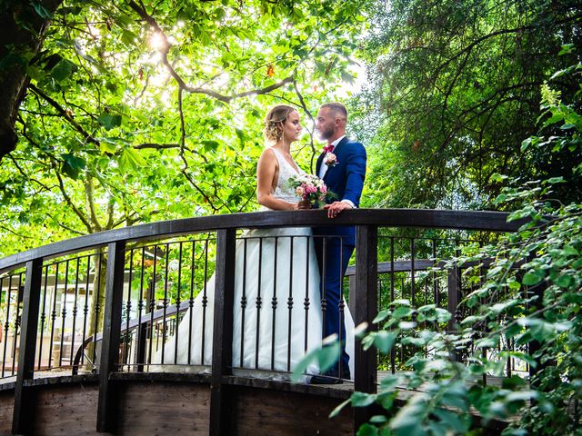 Le mariage de Alexandre et Marine à Juvignac, Hérault 55