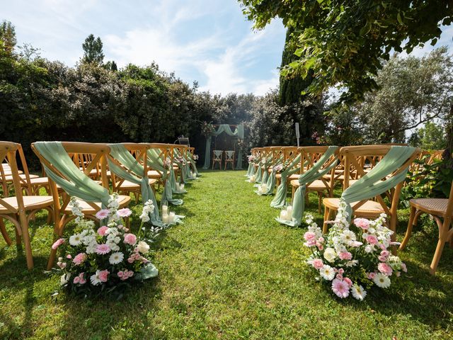 Le mariage de Daniel et Lara à Martigues, Bouches-du-Rhône 25