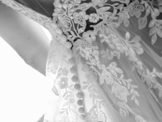 Le mariage de Clément et Célia à Savignac, Gironde 17