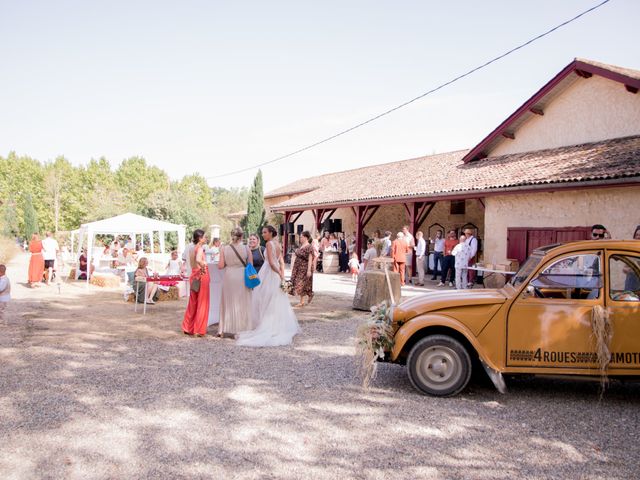 Le mariage de Clément et Célia à Savignac, Gironde 26