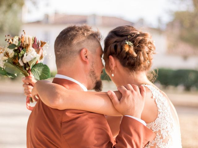 Le mariage de Clément et Célia à Savignac, Gironde 35