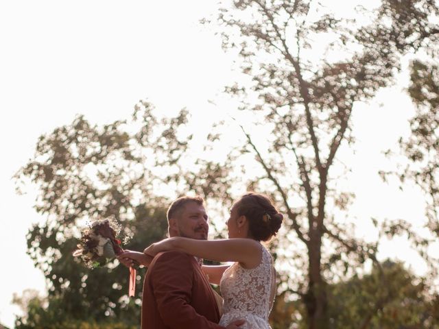 Le mariage de Clément et Célia à Savignac, Gironde 41