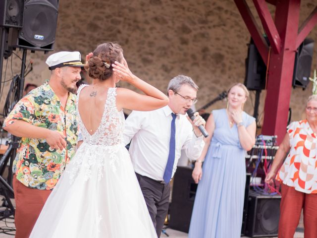 Le mariage de Clément et Célia à Savignac, Gironde 47