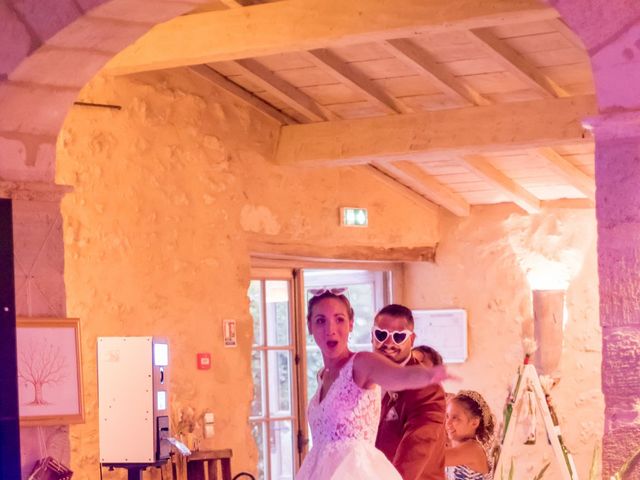 Le mariage de Clément et Célia à Savignac, Gironde 48