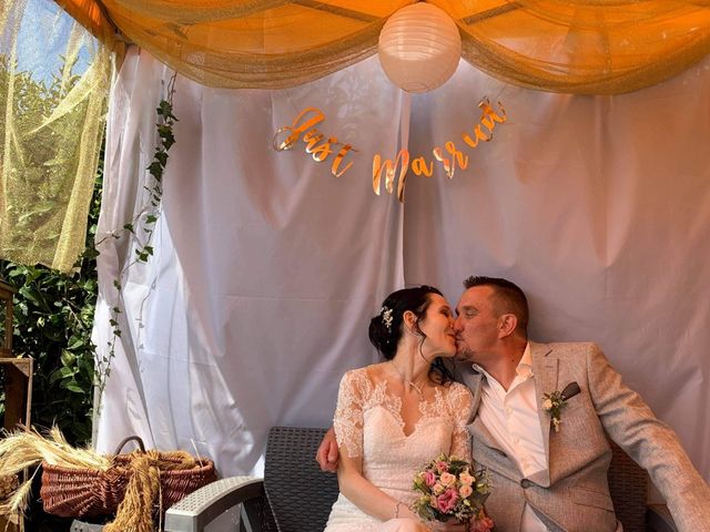 Le mariage de Frédéric  et Sandrine  à Chazelles-sur-Lyon, Loire 6