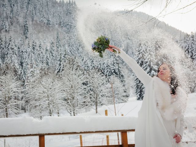 Le mariage de Antoine et Eléonore à Le Haut-Bréda, Isère 43