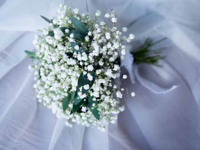 Le mariage de Julien et Claudia à Savigneux, Loire 4