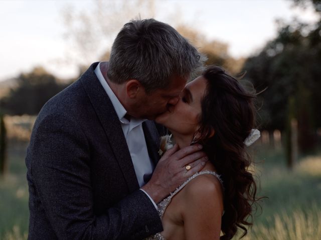 Le mariage de Cyril et Noémie à Orgon, Bouches-du-Rhône 12