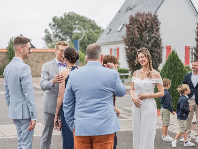 Le mariage de Antoine et Clélia à Vaudry, Calvados 15