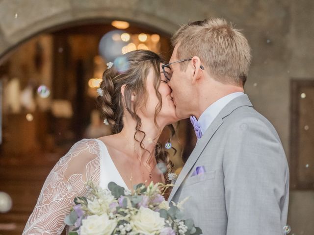 Le mariage de Antoine et Clélia à Vaudry, Calvados 37