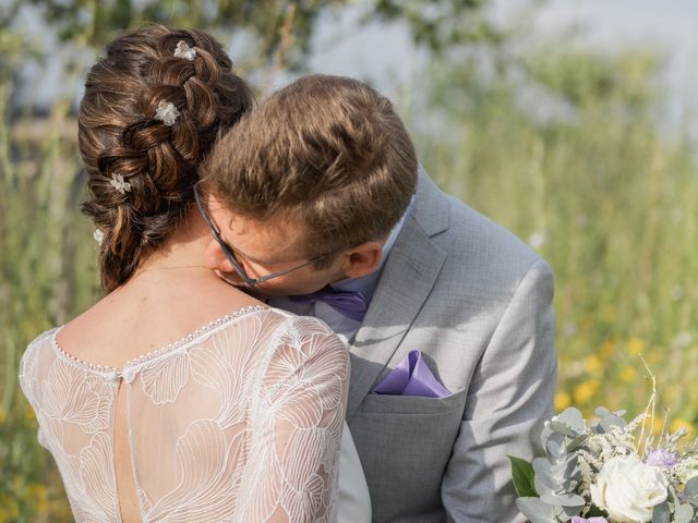 Le mariage de Antoine et Clélia à Vaudry, Calvados 48