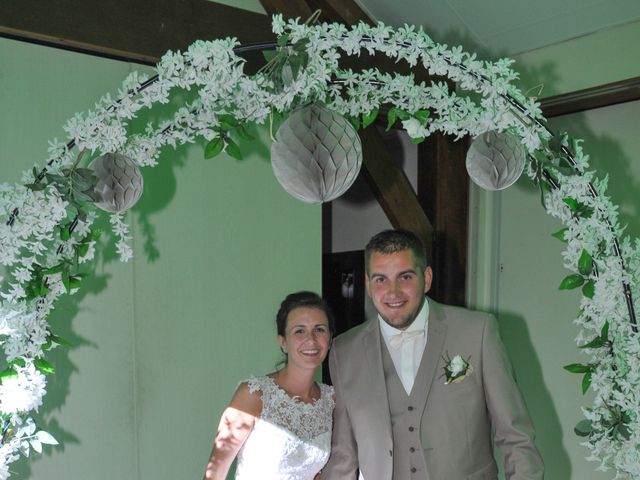 Le mariage de Jéremy et Amélia à Moyaux, Calvados 7