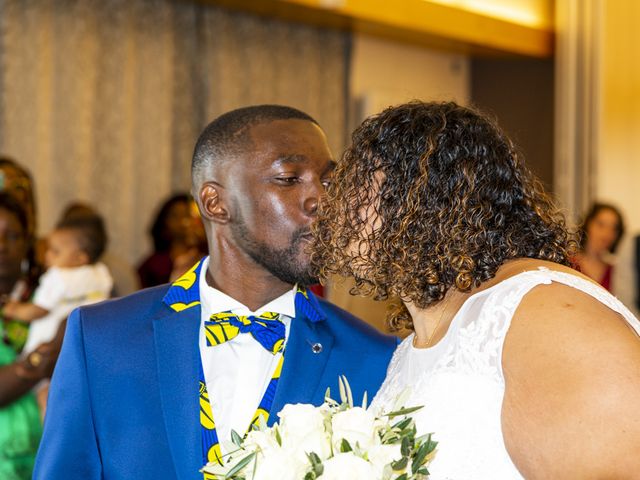 Le mariage de Jean-Christophe et Marie à Maurepas, Yvelines 12