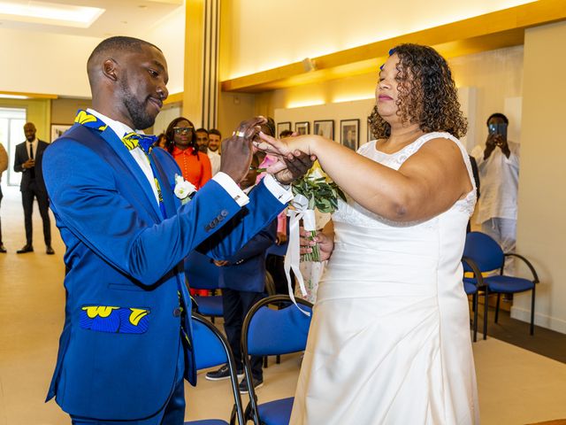 Le mariage de Jean-Christophe et Marie à Maurepas, Yvelines 13