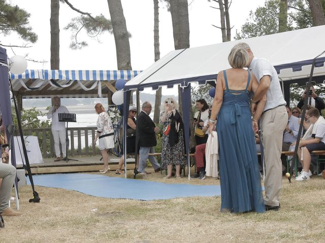 Le mariage de Aurélie et David à Crach, Morbihan 13