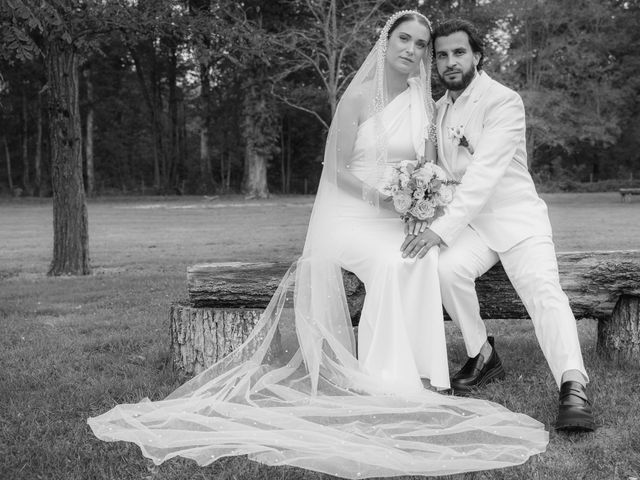 Le mariage de Cassandra et Hichem à Cuy, Yonne 1