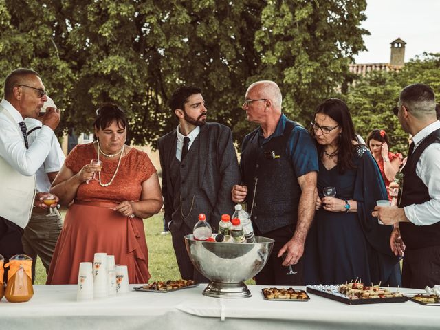 Le mariage de Aurélien et Virginie à Saint-Astier, Dordogne 44