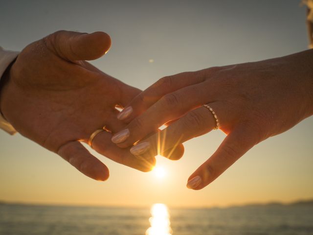 Le mariage de Julien et Elise à Grosseto-Prugna, Corse 80