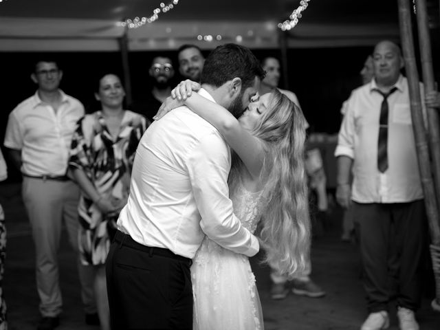 Le mariage de Julien et Elise à Grosseto-Prugna, Corse 93